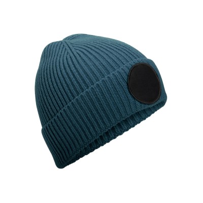 Berretto con toppa circolare alla moda