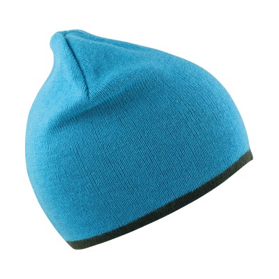 Cappello reversibile alla moda Cappello reversibile alla moda