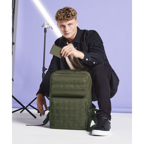 Toppa con gancio e passante MOLLE - cod. RWBG840